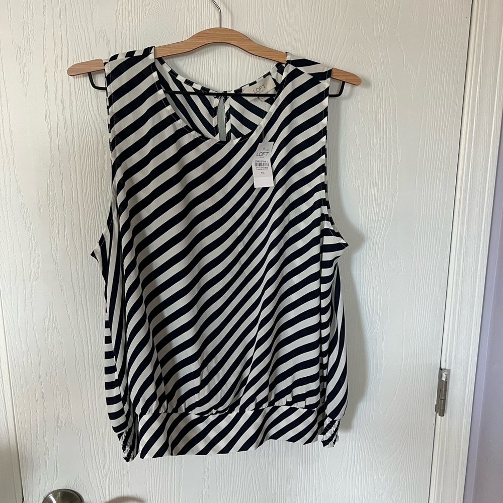 Loft Sleeveless Banded bottom blouse. NWT. Navy & whites stripes. XL nonsmoking